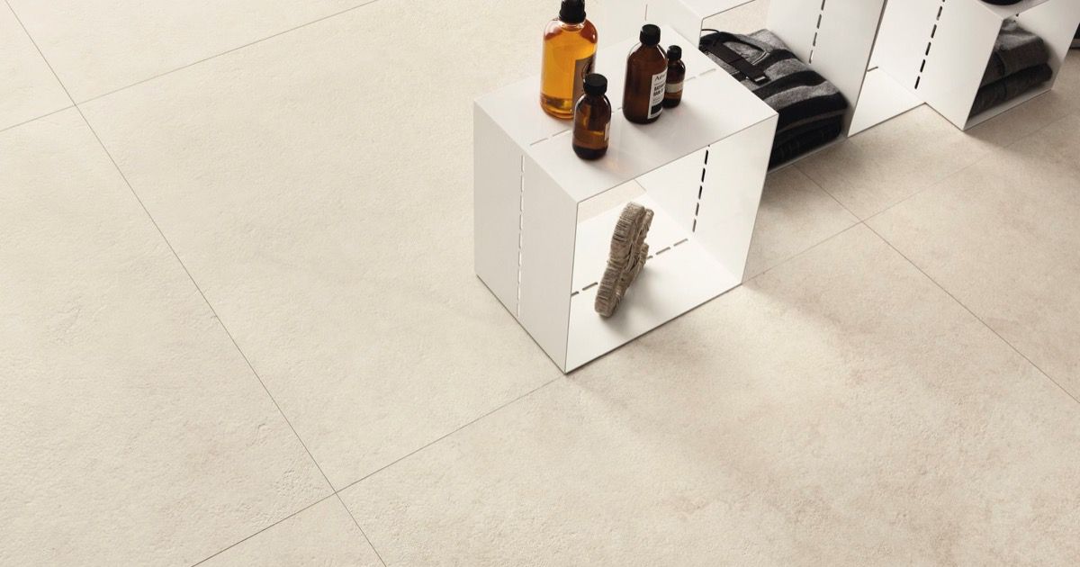 Jerusalem limestone Ultra pietre, big white stone effect slabs