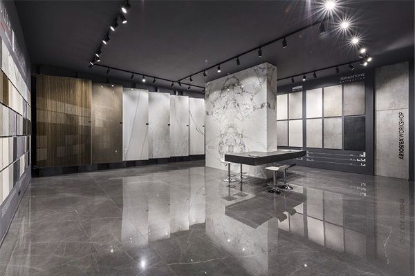 Showroom Naples 